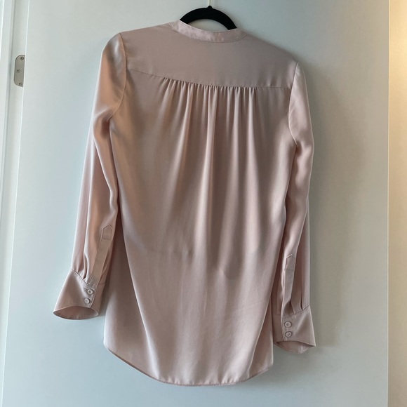 BCBG blouse, excellent condition. Baby pink 🥰 - Picture 4 of 4